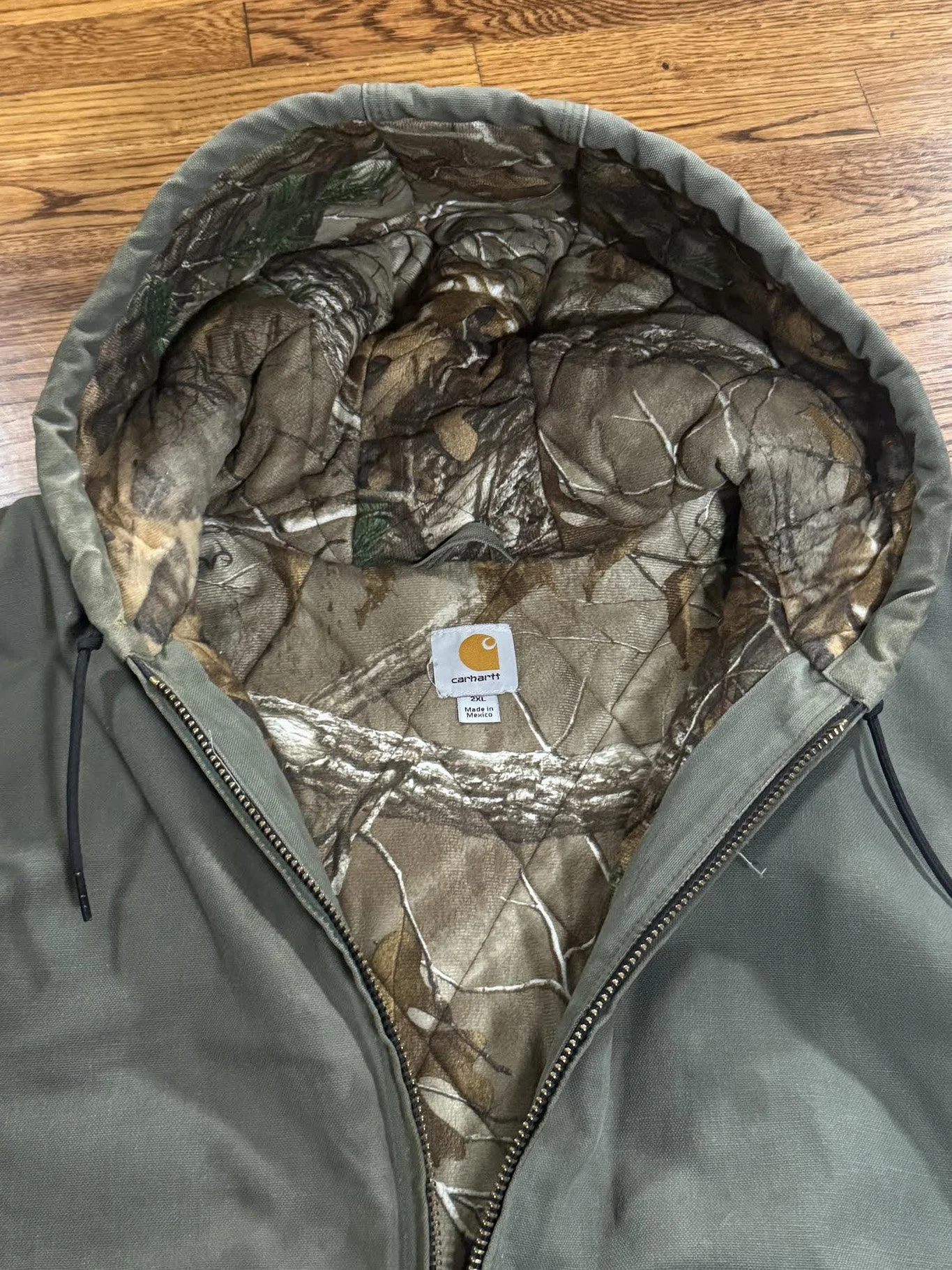 Carhartt Hooded Green / Realtree RN #14806 Jacket (Size XXL) — RootsBK